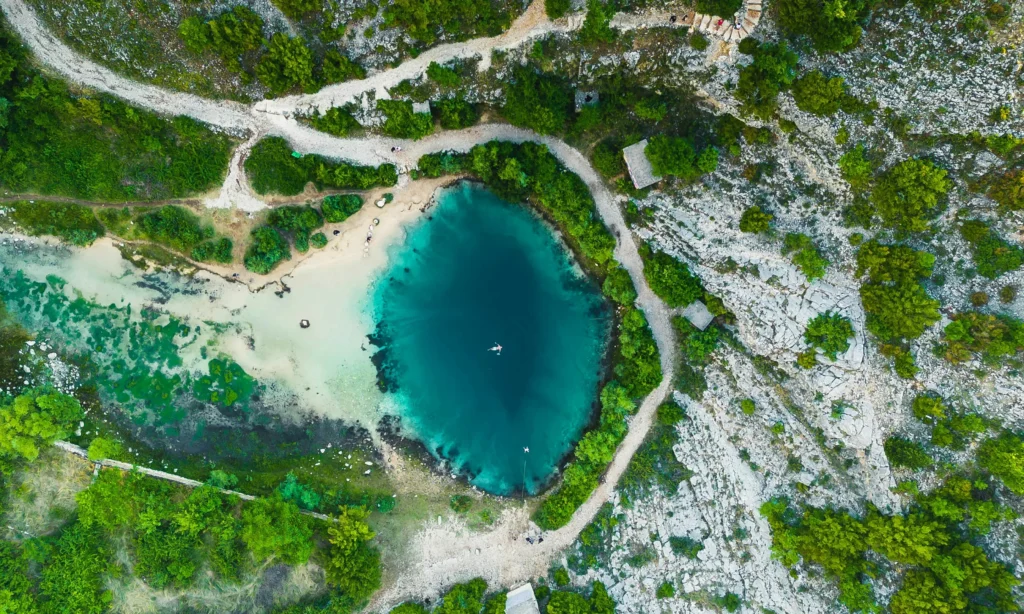 Ansoo Lake